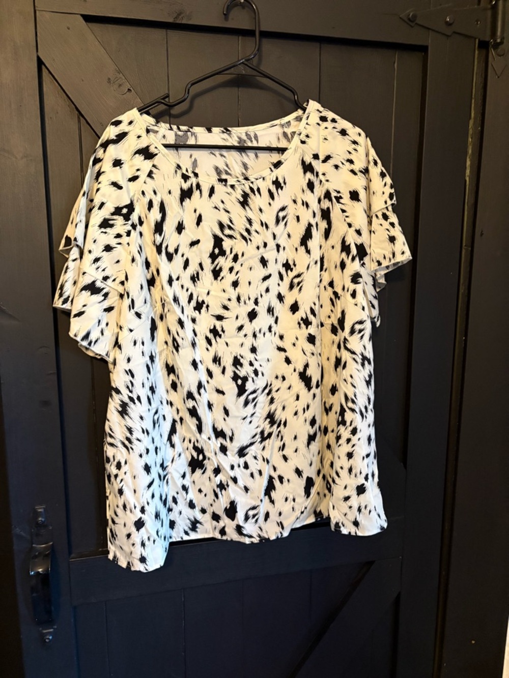 SHEIN Black and White Abstract Print Flutter Sleeve Blouse